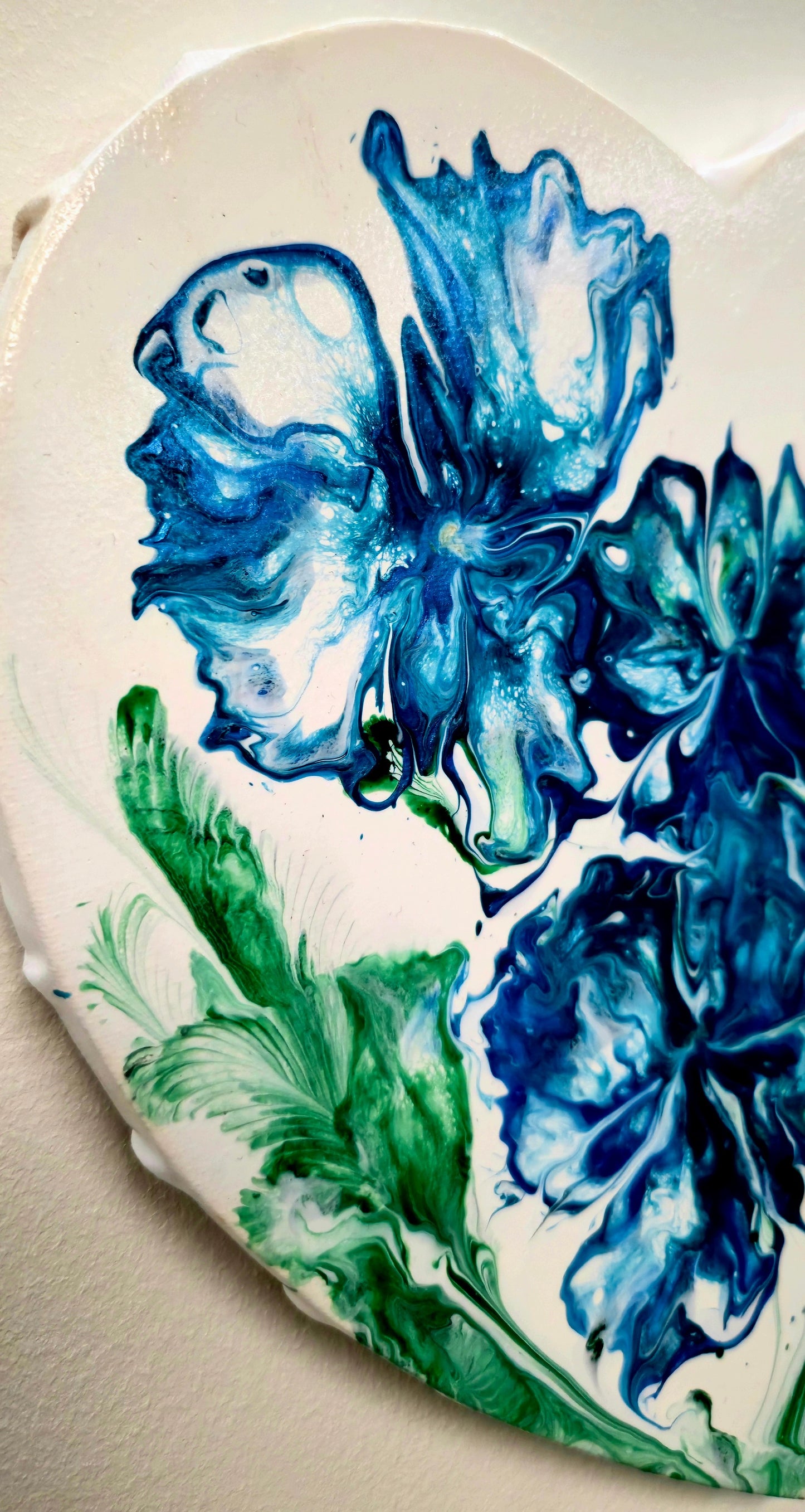 Błękitny Ogród – Obraz Abstrakcyjny Pouring Art (30cm)