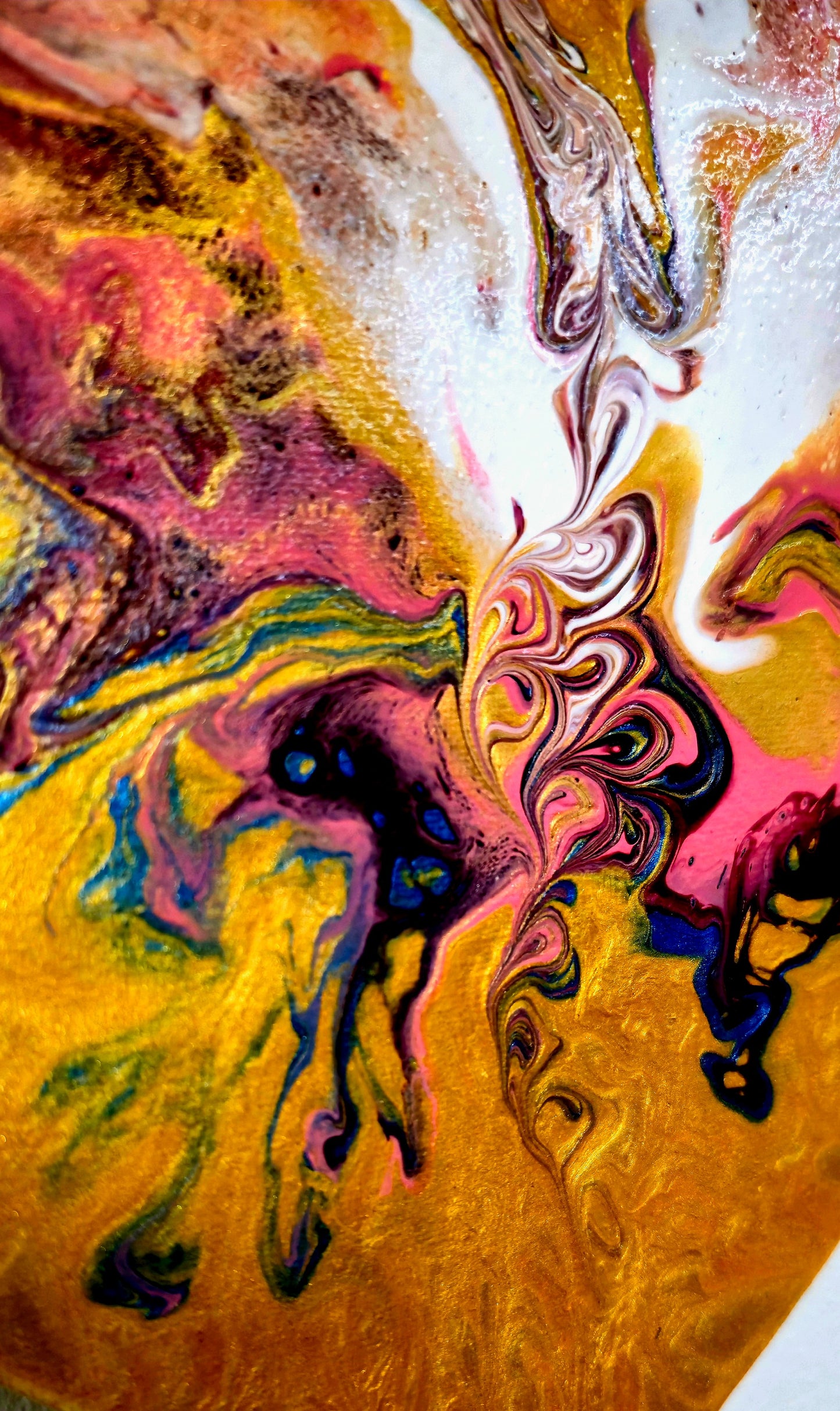 Złoty Motyl – Obraz Abstrakcyjny Pouring Art (30cm)