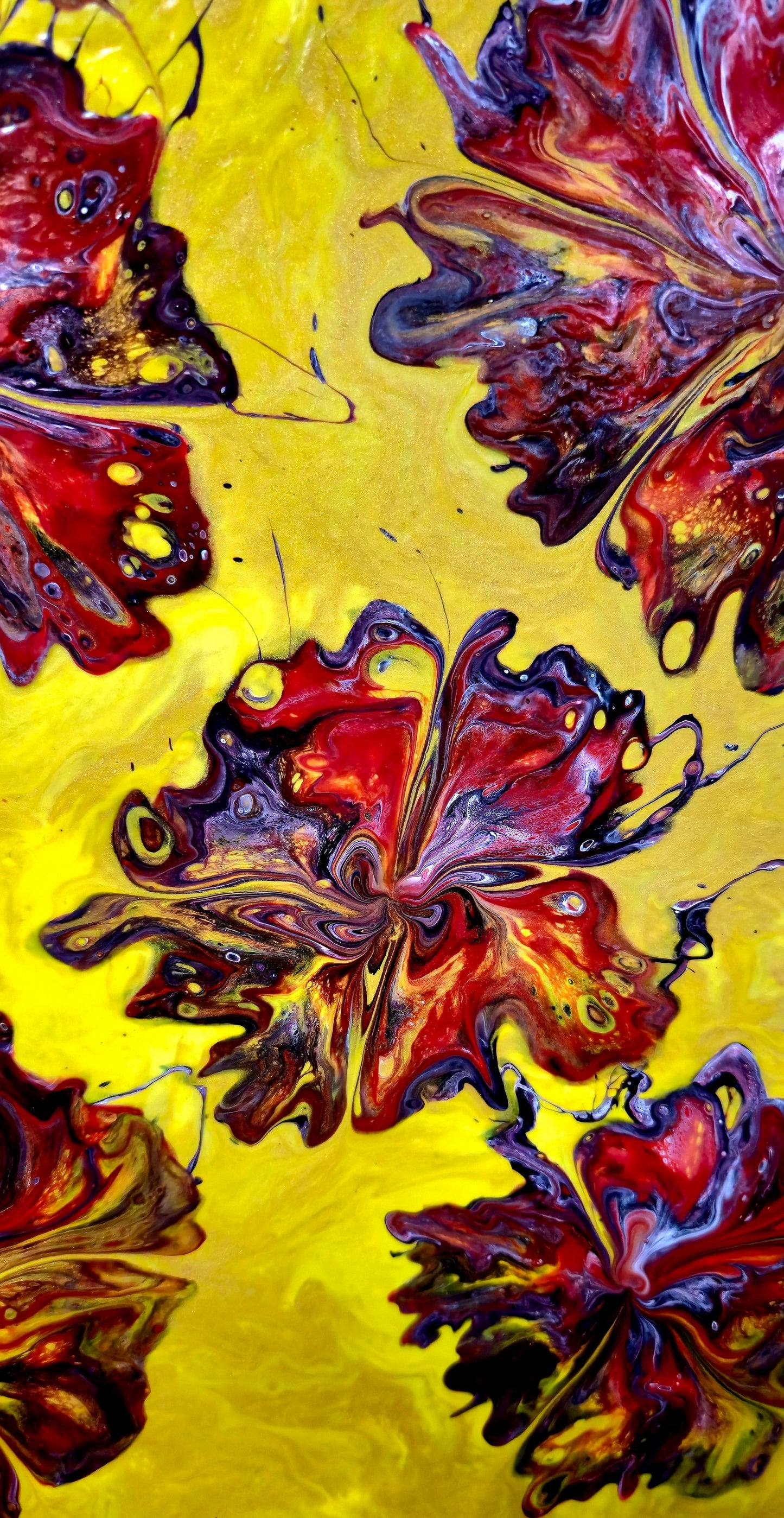 Płomienne Kwiaty – Obraz Abstrakcyjny Pouring Art 55x75 cm