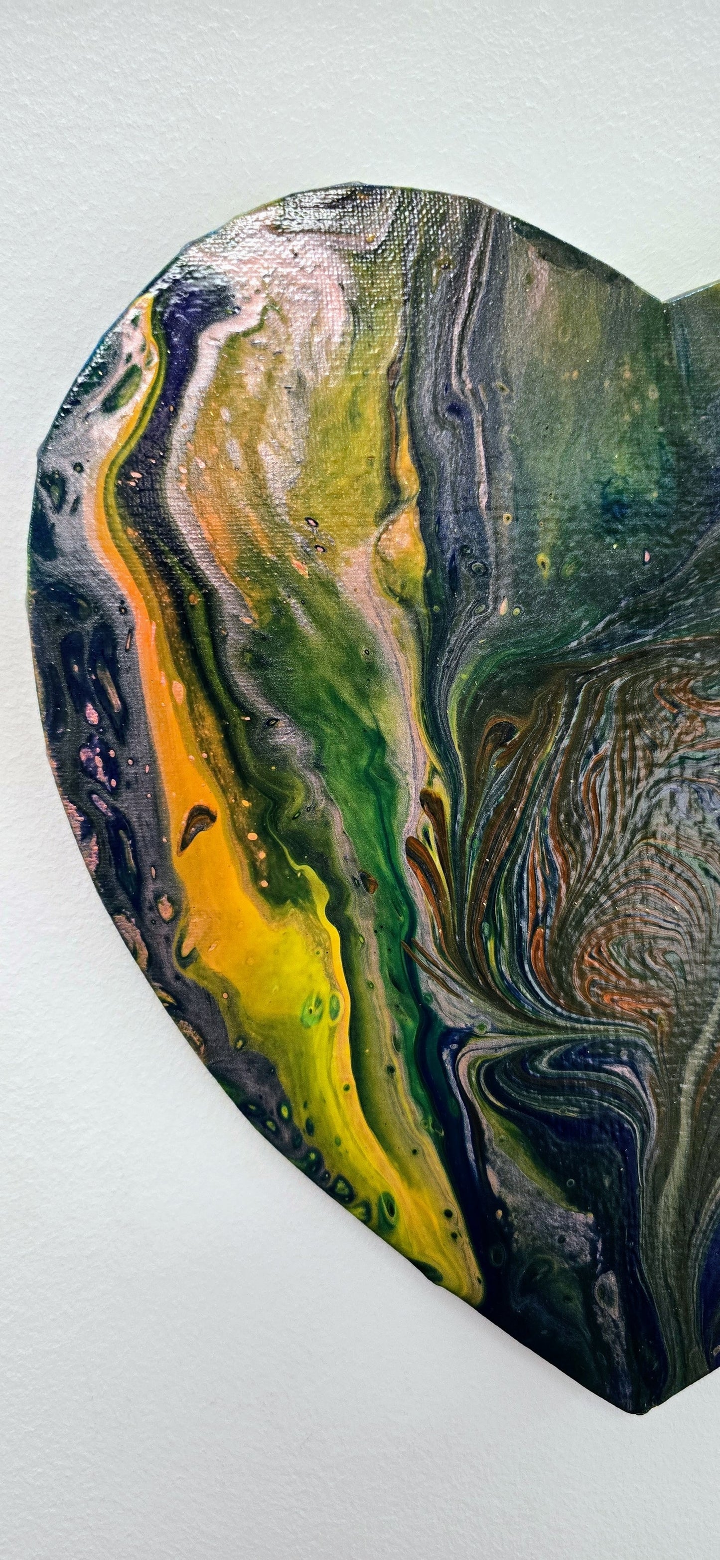 Dzikie Serce Natury – Obraz Serce Pouring Art 29 cm