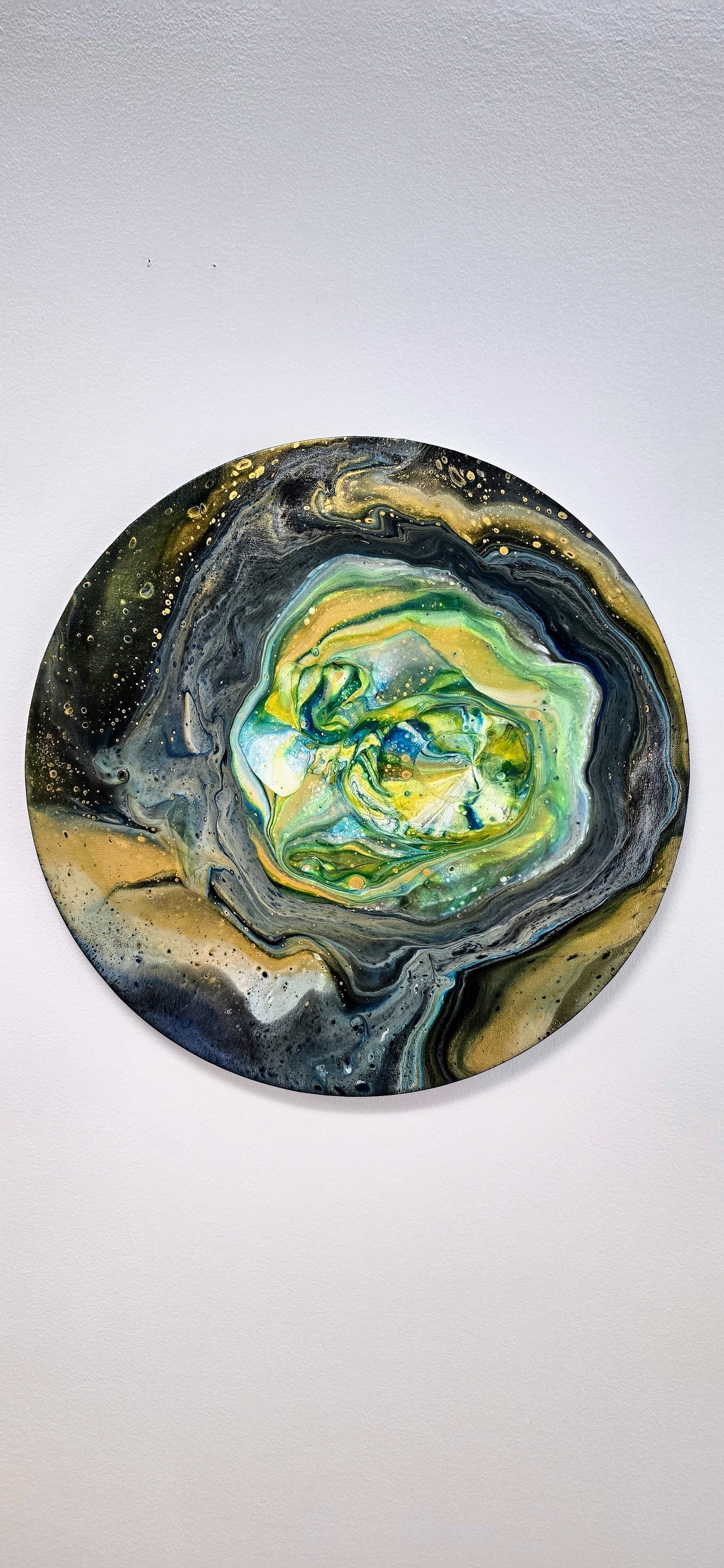 Oko Gazowego Giganta – Okrągły Obraz Abstrakcyjny Pouring Art 50 cm