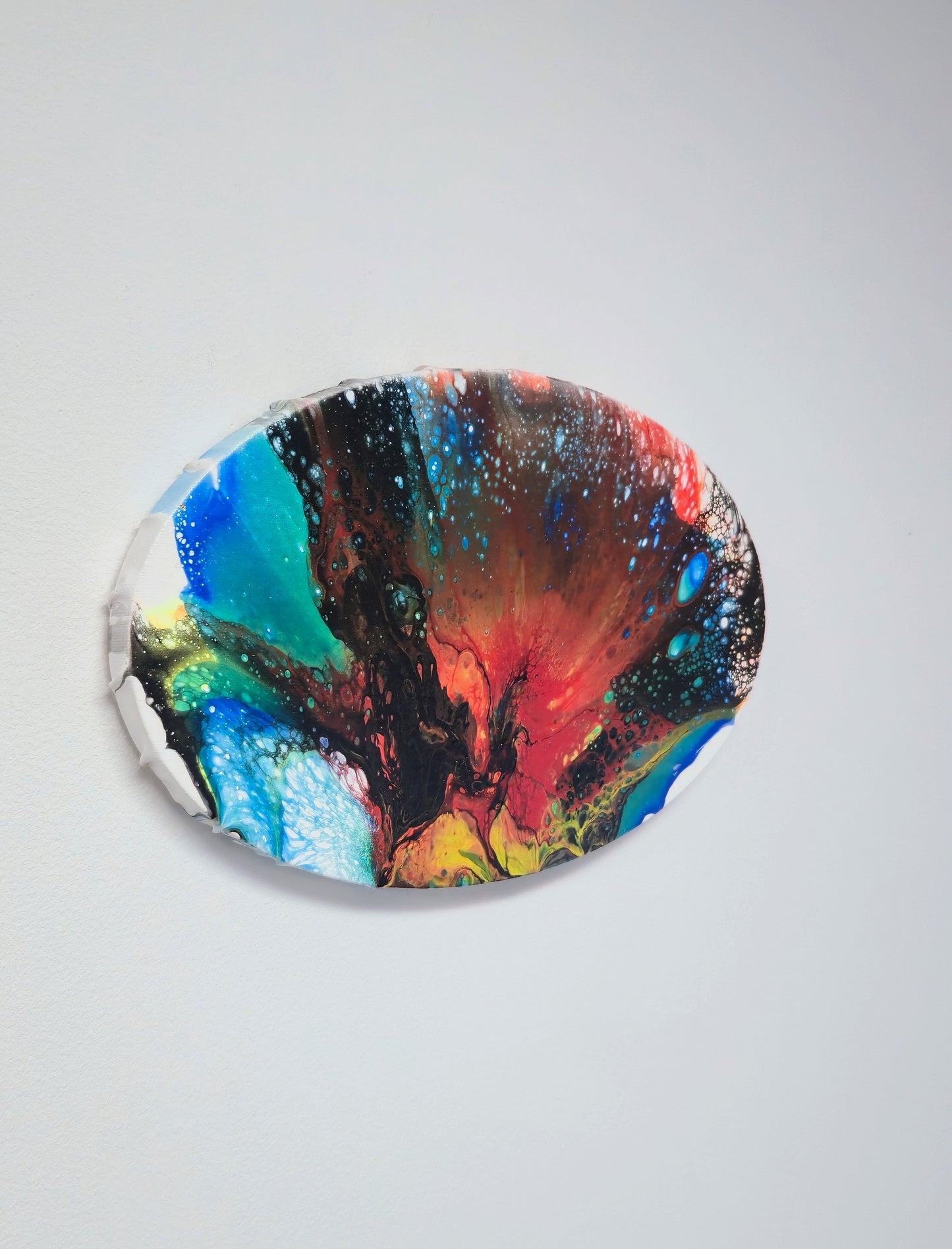 Kosmiczna Komórka – Owalny Obraz Abstrakcyjny Pouring Art 20x30 cm