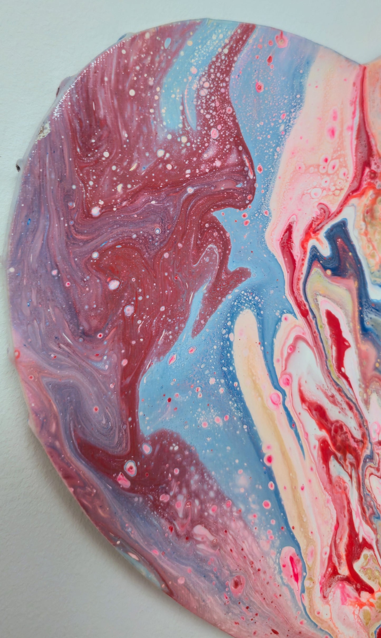Różowa Mgławica –  Obraz Abstrakcyjny Serce Pouring Art 30 cm