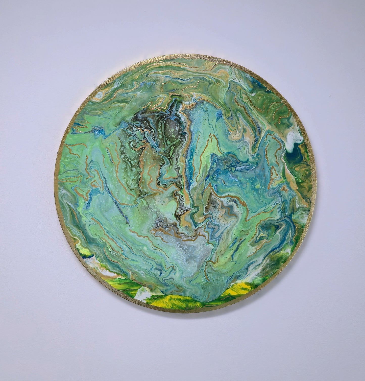 Zielona Planeta II – Okrągły Obraz Abstrakcyjny Pouring Art 50 cm