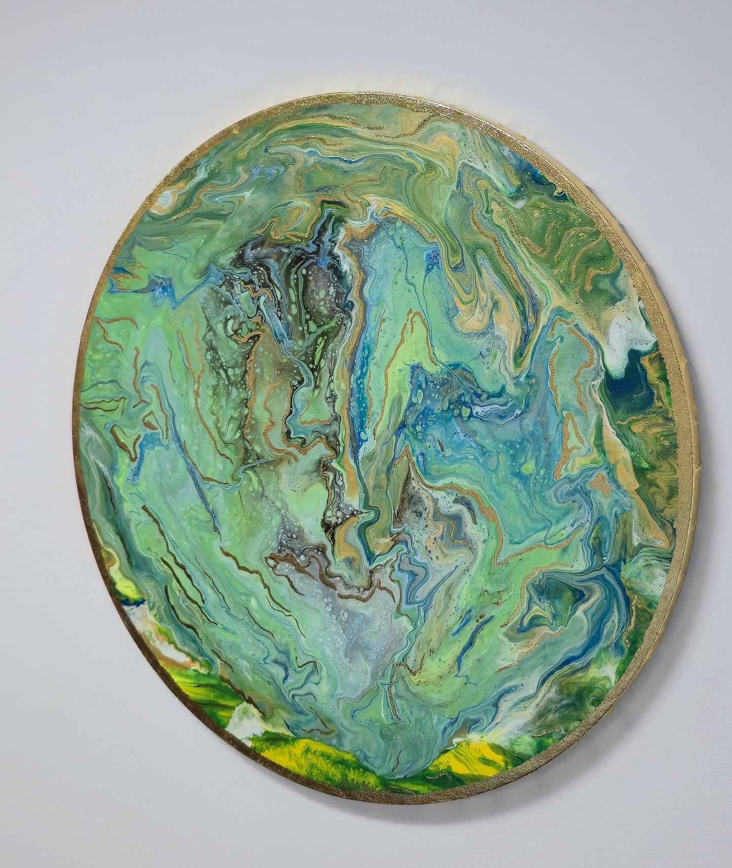 Zielona Planeta II – Okrągły Obraz Abstrakcyjny Pouring Art 50 cm