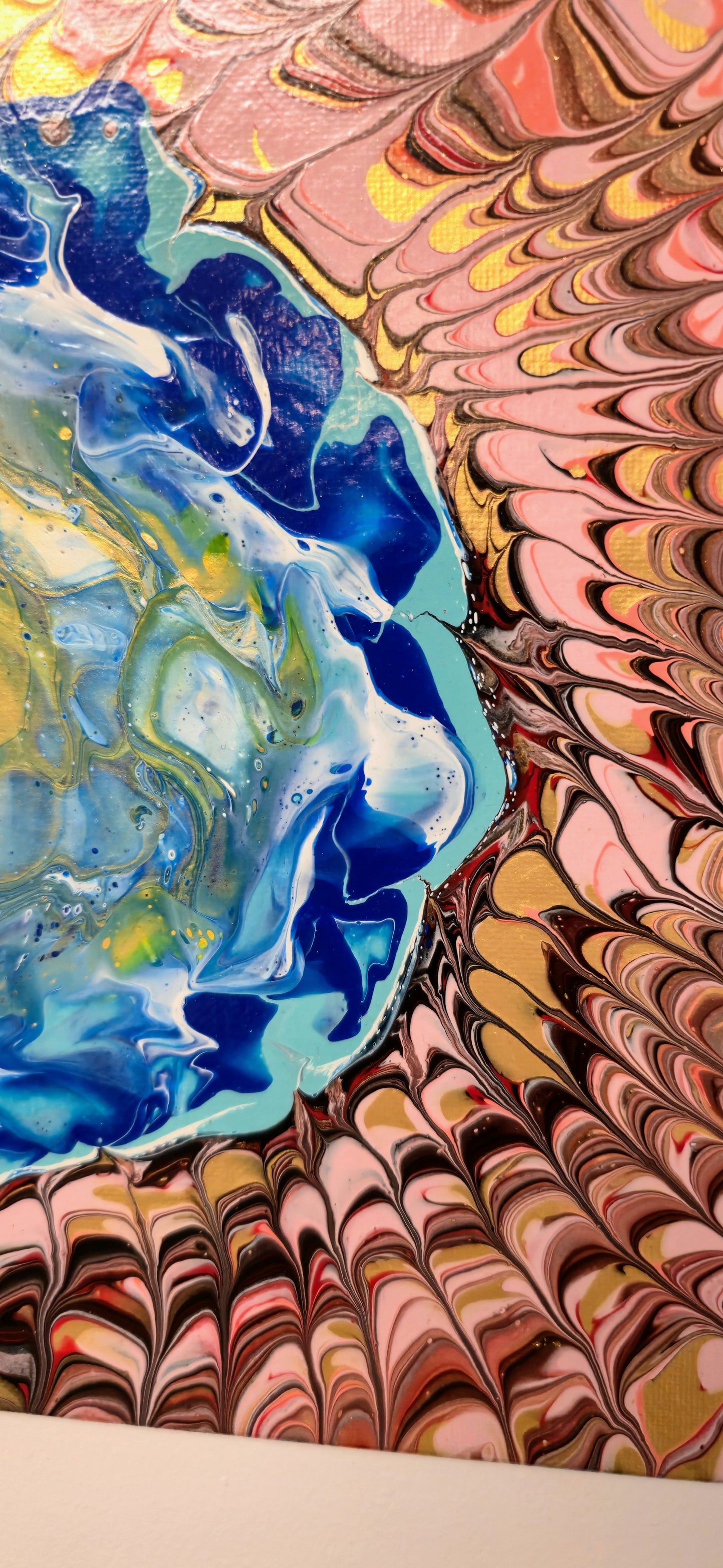 Oko Pawia – Obraz Abstrakcyjny Feather Pouring Art 30x40 cm