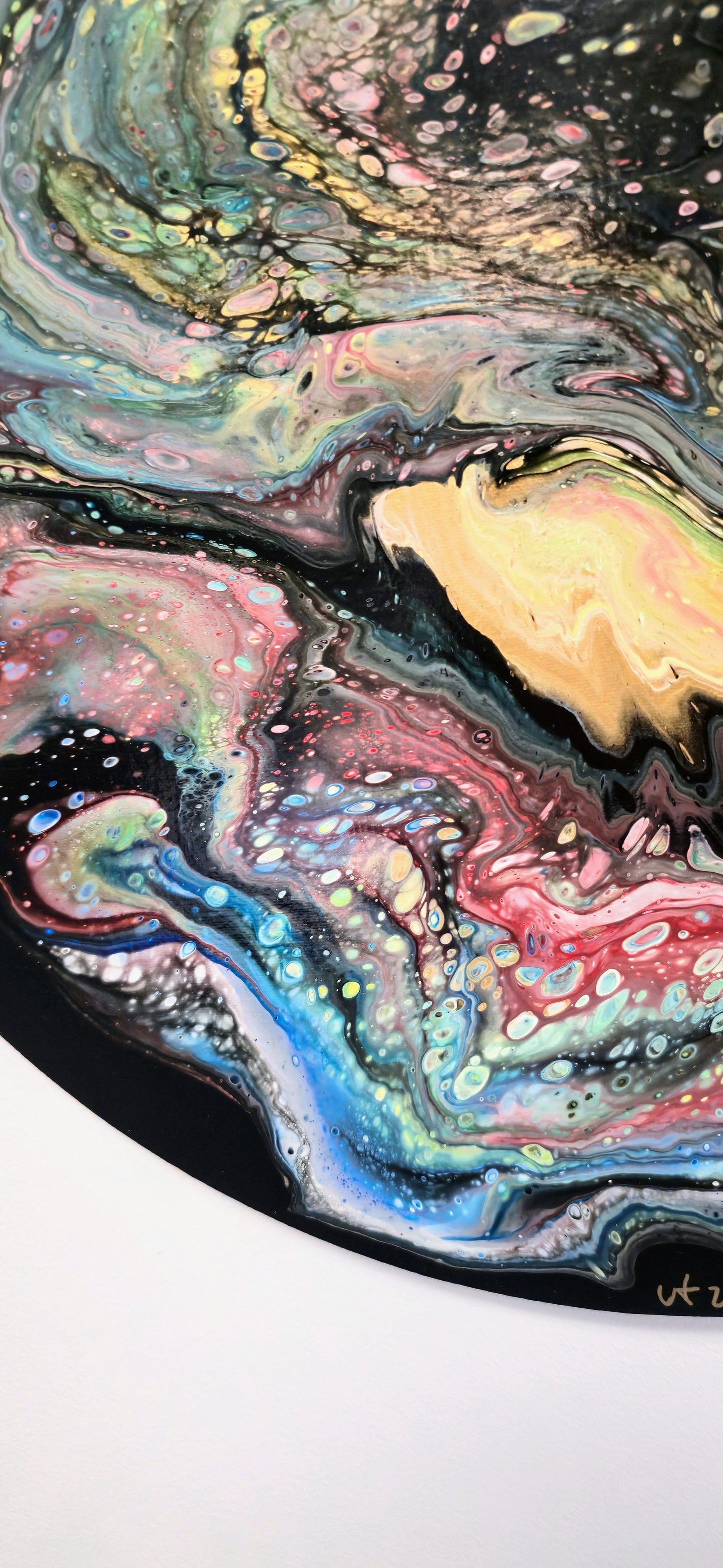 Strażnik Umysłu – Okrągły Obraz Abstrakcyjny Pouring Art 50 cm