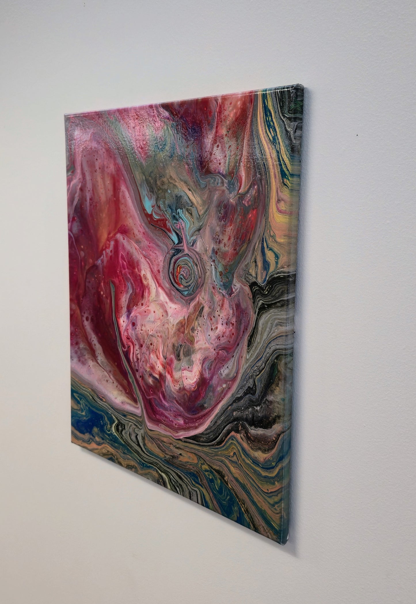 Czysty Umysł w Czerwieni – Obraz Abstrakcyjny Pouring Art (40x50 cm)