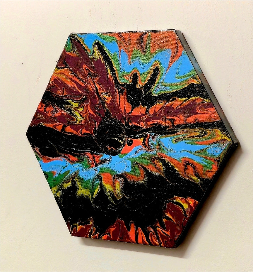 Neonowy Rozkwit na Czerni – Sześciokąt Pouring Art 20cm