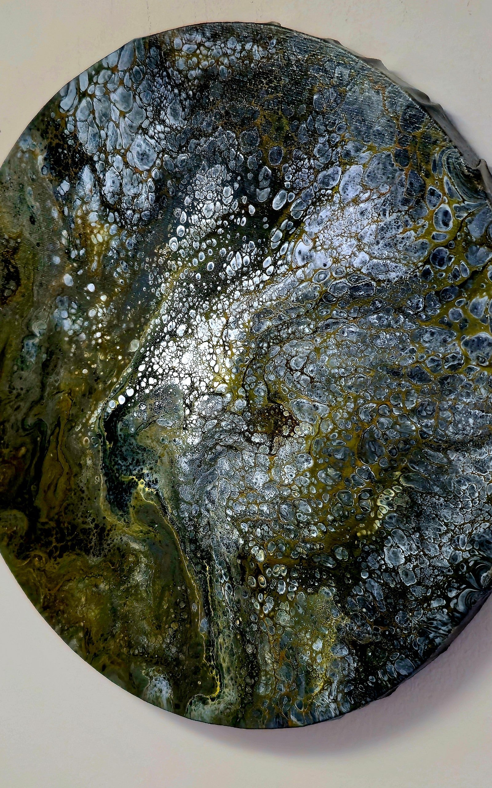 Okrągły obraz 50cm - Zieleń Złoto Srebro Pouring Art